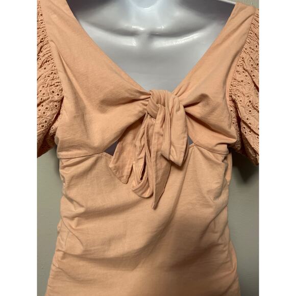 Express Pink Square Neck Eyelet Short Sleeve Rouched Sides Back Bow Size Medium - Picture 9 of 13